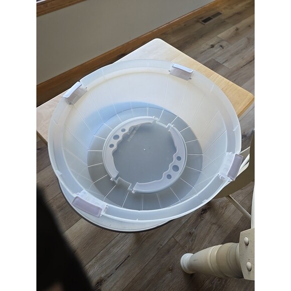 Cupcake Cake Food Stand Holder Display Pan Metal w Lid Handles Portable Home - Picture 13 of 16